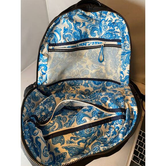lululemon backpack for school Alpha Xi Delta Everywhere 22L with Crest – Sorority Letters Shop With an internal laptop sleeve and side water bottle pockets LULULEMON BACKPACKS | backpack review
